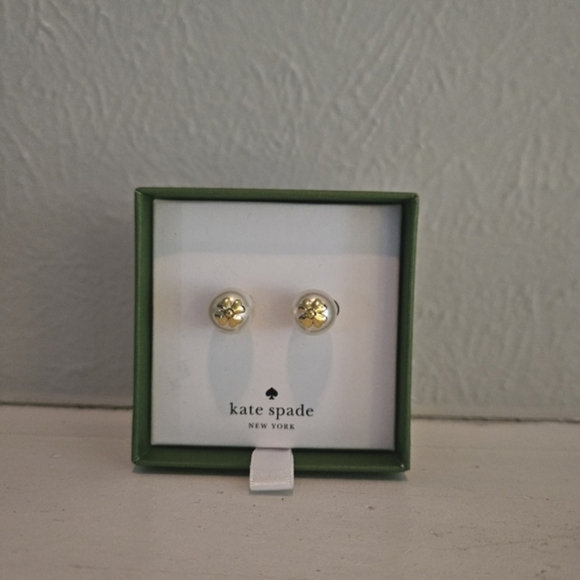 NWT Kate Spade 'Pearls On Pearls' Stud Earrings - Picture 2 of 5